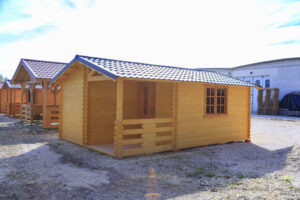 Mod. 4 Nemesi casetta 4x4m + bagno 2x2m + terrazza 2x2m