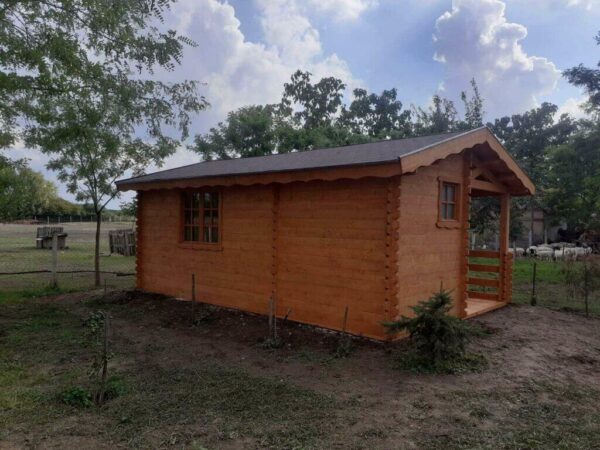 Mod. 4 Nemesi casetta 4x4m + bagno 2x2m + terrazza 2x2m