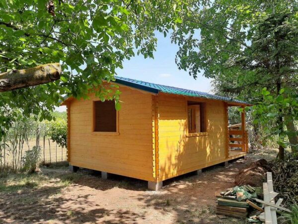 Mod. 4 Nemesi casetta 4x4m + bagno 2x2m + terrazza 2x2m